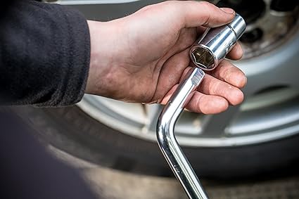 Stanley STHT80890-0 Wrench for Changing Tyres